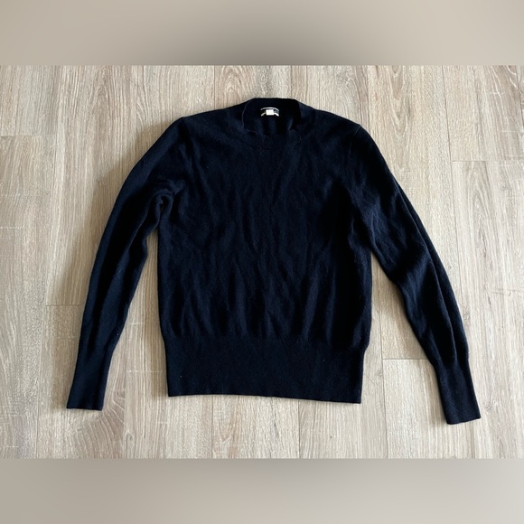 J.Crew Women’s Cashmere classic-fit crewneck sweater Navy - Size Small - Picture 3 of 10